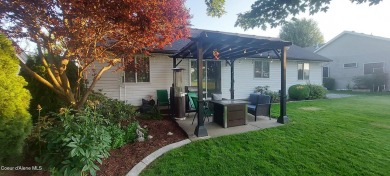 Immaculate and beautifully updated rancher on a large lot on Prairie Falls Golf Club in Idaho - for sale on GolfHomes.com, golf home, golf lot