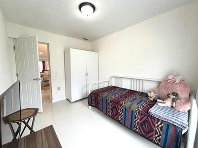 First-time homebuyers? Retired? Eager to downsize? This on Summerfield Crossing Golf Club in Florida - for sale on GolfHomes.com, golf home, golf lot