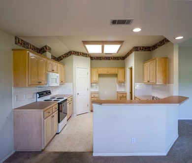 3-bedroom, 2-bath fixer-upper located on the golf course in the on Hidden Falls Golf Club in Texas - for sale on GolfHomes.com, golf home, golf lot