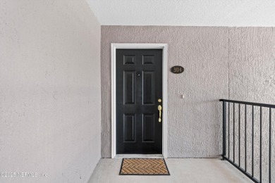 Priced to sell!!! Come see this beautifully updated one-bedroom on Slammer and Squire Golf Course in Florida - for sale on GolfHomes.com, golf home, golf lot