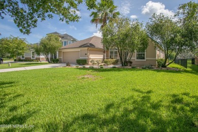 Enjoy ease and comfort in this home, with a new water heater on Eagle Landing Golf Club in Florida - for sale on GolfHomes.com, golf home, golf lot