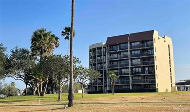 Cozy and beautiful 2 bedroom 2 bath condo with an open concept on Tierra Del Sol in Texas - for sale on GolfHomes.com, golf home, golf lot