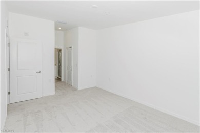 Beautifully appointed 2 bed + den, 2 bath Veranda condo. This on  in Florida - for sale on GolfHomes.com, golf home, golf lot
