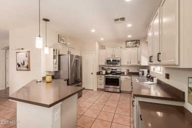 New to the market! Wonderful updated home with private guest on Gold Canyon Golf Resort - Sidewinder in Arizona - for sale on GolfHomes.com, golf home, golf lot