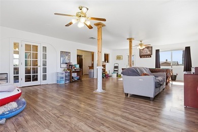 Desert Jewel Just Minutes from Kingman! Enjoy the perfect on Valle Vista Golf Course in Arizona - for sale on GolfHomes.com, golf home, golf lot