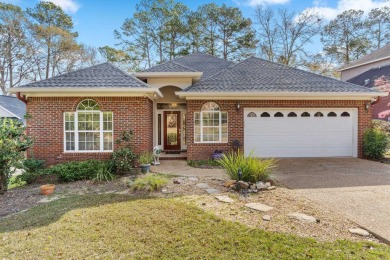 This lovely all-brick Eagles Ridge home is situated on the golf on Golden Eagle Country Club in Florida - for sale on GolfHomes.com, golf home, golf lot