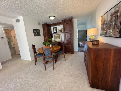 Under contract-accepting backup offers. Welcome to the Cute & on On Top Of The World Golf Course in Florida - for sale on GolfHomes.com, golf home, golf lot