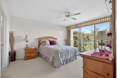 TOTALLY TURNKEY 4TH FLOOR PENTHOUSE, 2 BEDROOM/2 BATH CONDO WITH on Bear Lakes Country Club in Florida - for sale on GolfHomes.com, golf home, golf lot