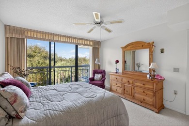 TOTALLY TURNKEY 4TH FLOOR PENTHOUSE, 2 BEDROOM/2 BATH CONDO WITH on Bear Lakes Country Club in Florida - for sale on GolfHomes.com, golf home, golf lot