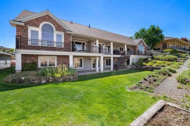 A home you'll love walking through. Designed by a professional on Lewiston Golf and Country Club in Idaho - for sale on GolfHomes.com, golf home, golf lot
