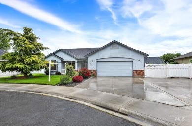 Welcome home to this one owner, single level home in the golf on Lakeview Golf Club in Idaho - for sale on GolfHomes.com, golf home, golf lot