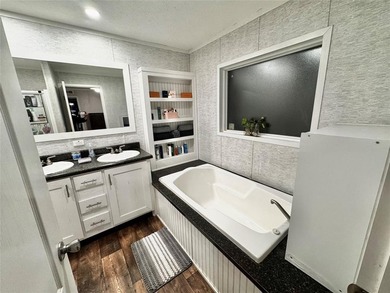 **Motivated Seller offering Concessions!! Exceptional multiple on Links At Lands End in Texas - for sale on GolfHomes.com, golf home, golf lot