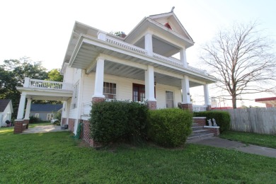 This home was built in the early 1900's! Court House records on Lockwood Golf Course in Missouri - for sale on GolfHomes.com, golf home, golf lot