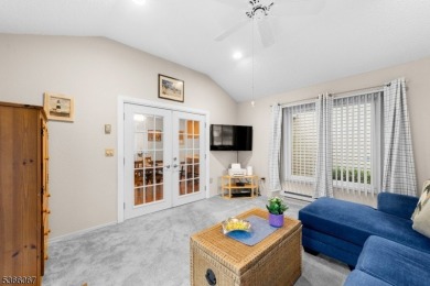 Welcome to this awesome buy in Clearbrook! Enjoy easy living in on Clearbrook Golf Club in New Jersey - for sale on GolfHomes.com, golf home, golf lot