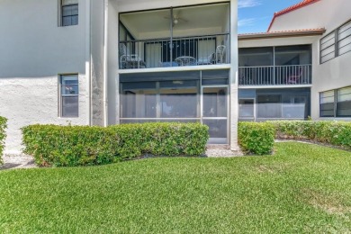 Step inside this light & bright condo to find yourself in a on The Links At Boynton Beach - The Family Course in Florida - for sale on GolfHomes.com, golf home, golf lot