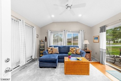 Welcome to this awesome buy in Clearbrook! Enjoy easy living in on Clearbrook Golf Club in New Jersey - for sale on GolfHomes.com, golf home, golf lot
