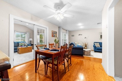 Welcome to this awesome buy in Clearbrook! Enjoy easy living in on Clearbrook Golf Club in New Jersey - for sale on GolfHomes.com, golf home, golf lot