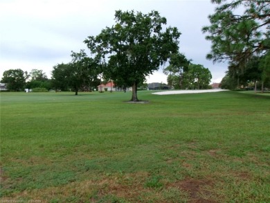 A Grand Size home in Manor Hill of Sun N Lake Estates. Right on on Sun n Lake Golf and Country Club in Florida - for sale on GolfHomes.com, golf home, golf lot