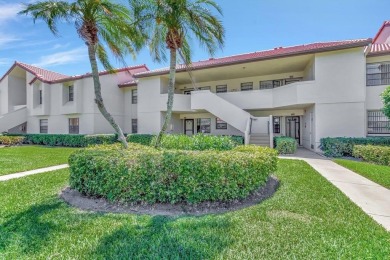Step inside this light & bright condo to find yourself in a on The Links At Boynton Beach - The Family Course in Florida - for sale on GolfHomes.com, golf home, golf lot