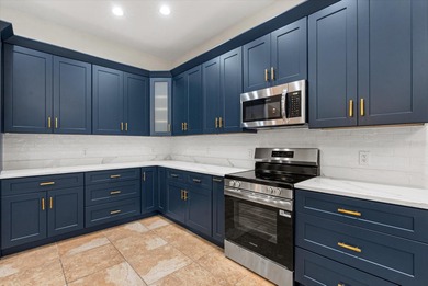 One or more photo(s) has been virtually staged. BIG PRICE on Lakewood Ranch Golf and Country Club in Florida - for sale on GolfHomes.com, golf home, golf lot