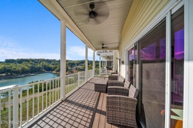 This modern 2-bedroom, 2.5-bathroom condo in Deerfield Resort on The Greens at Deerfield in Tennessee - for sale on GolfHomes.com, golf home, golf lot