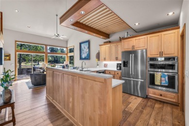 Beautifully updated, meticulous & move-in ready town home, in an on Broken Top Club in Oregon - for sale on GolfHomes.com, golf home, golf lot