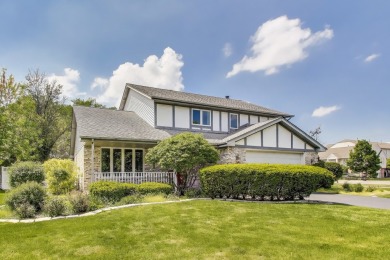 Welcome to this beautifully cared for one owner home offering on Palos Hills Municipal Golf Course in Illinois - for sale on GolfHomes.com, golf home, golf lot