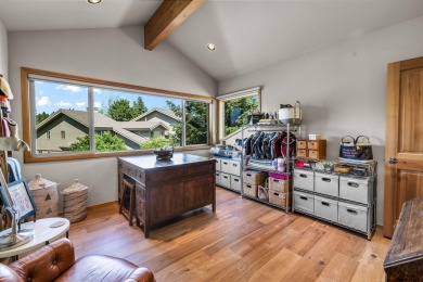 Beautifully updated, meticulous & move-in ready town home, in an on Broken Top Club in Oregon - for sale on GolfHomes.com, golf home, golf lot