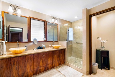 This spacious and beautifully upgraded 2-bedroom, 2-bathroom on Kona Country Club Golf Course in Hawaii - for sale on GolfHomes.com, golf home, golf lot