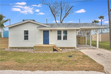 What a wonderful Summer cottage, a rental or full time living on Palmilla Beach Golf Club in Texas - for sale on GolfHomes.com, golf home, golf lot