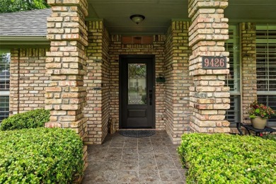 A lovely, comfortable 3-2-2 home with golf cart space in an on Pecan Plantation Country Club in Texas - for sale on GolfHomes.com, golf home, golf lot