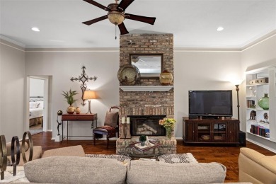 A lovely, comfortable 3-2-2 home with golf cart space in an on Pecan Plantation Country Club in Texas - for sale on GolfHomes.com, golf home, golf lot