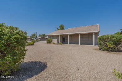 Excellent value for the this two bedroom with den. Split floor on Springfield Golf Resort in Arizona - for sale on GolfHomes.com, golf home, golf lot