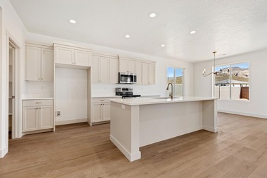 Stunning 5-bedroom home (primary on main) with office/den on Copper Rock Golf Course in Utah - for sale on GolfHomes.com, golf home, golf lot