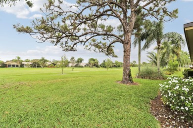 Lovely light and bright 2 bedroom, 2 bath villa with an on Heritage Ridge Golf Club in Florida - for sale on GolfHomes.com, golf home, golf lot