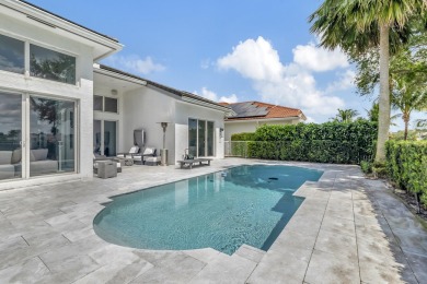 DONT MISS THIS OPPORTUNITY. MOVE- IN READY HOME. JUST BRING YOUR on Woodfield Country Club in Florida - for sale on GolfHomes.com, golf home, golf lot