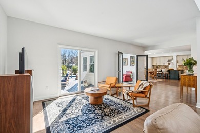 Snee Farm has never looked quite like this! Contemporary on Snee Farm Country Club in South Carolina - for sale on GolfHomes.com, golf home, golf lot