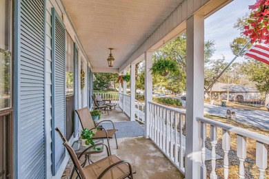 Wonderful 4 Bed Home in a Great Location!  *Fox Run* Neighbohood on Scenic Hills Country Club in Florida - for sale on GolfHomes.com, golf home, golf lot