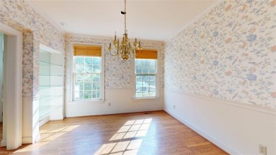 Charming golf-front 1-level townhouse in The Links at Ford's on Fords Colony Country Club in Virginia - for sale on GolfHomes.com, golf home, golf lot