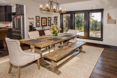 ELEGANT CONTEMPORARY CRAFTSMAN AT PRESTIGIOUS BLACK ROCK. Tucked on The Golf Club at Black Rock in Idaho - for sale on GolfHomes.com, golf home, golf lot