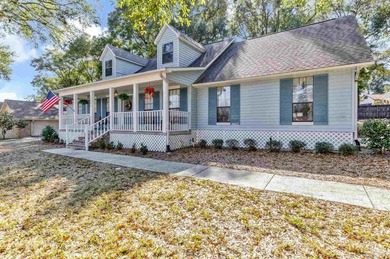 Wonderful 4 Bed Home in a Great Location!  *Fox Run* Neighbohood on Scenic Hills Country Club in Florida - for sale on GolfHomes.com, golf home, golf lot