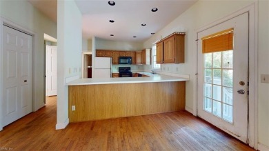Charming golf-front 1-level townhouse in The Links at Ford's on Fords Colony Country Club in Virginia - for sale on GolfHomes.com, golf home, golf lot