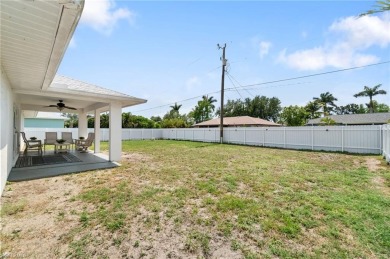 TURNKEY PROPERTY WITH NEW ROOF, NOT IN A FLOOD ZONE &  IMPACT on Palmetto-Pine Country Club in Florida - for sale on GolfHomes.com, golf home, golf lot