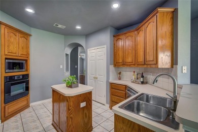 Welcome to 10801 Winged Foot Drive - A Move-In Ready Home! This on Jim Boggs in Texas - for sale on GolfHomes.com, golf home, golf lot
