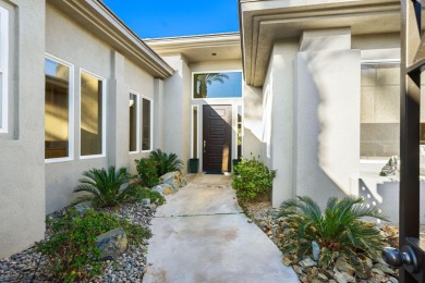 Looking for a pool & spa home that's light & bright? Look no on Indian Ridge Country Club in California - for sale on GolfHomes.com, golf home, golf lot