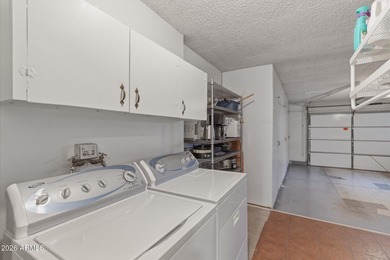 Carefree Sun City Living in Phase 2! Move right in and enjoy on Sun City Lakes West and East in Arizona - for sale on GolfHomes.com, golf home, golf lot