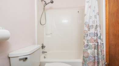 Charming Patio Home in Bluewater Bay - 1000 Bay Drive, Unit 525

 on Fairway Oaks at Magnolia Golf Course in Florida - for sale on GolfHomes.com, golf home, golf lot