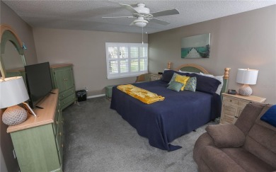 Beautifully updated 2-bedroom, 2-bath condo located in the on Largo Golf Course in Florida - for sale on GolfHomes.com, golf home, golf lot