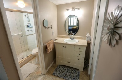 Beautifully updated 2-bedroom, 2-bath condo located in the on Largo Golf Course in Florida - for sale on GolfHomes.com, golf home, golf lot