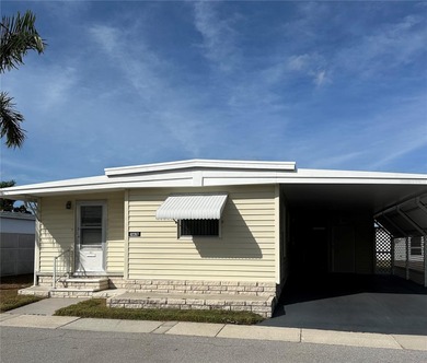 Don't miss this affordable priced 2bd 1 bath popular Golden Gate on Mainlands Golf Club in Florida - for sale on GolfHomes.com, golf home, golf lot